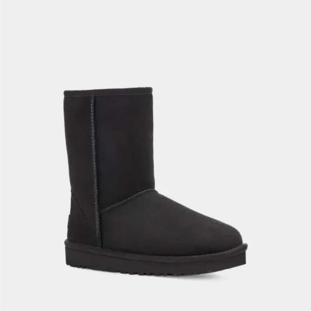 Womens UGG Classic Short II Black SZ 9